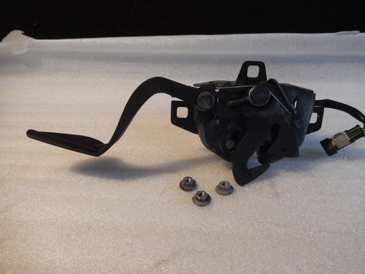 Maserati Quattroporte Hood Release Mechanism