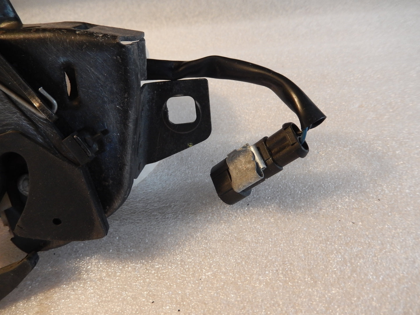 Maserati Quattroporte Hood Release Mechanism