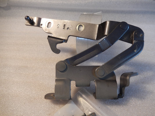 Maserati Quattroporte Drivers Side Hood Hinge