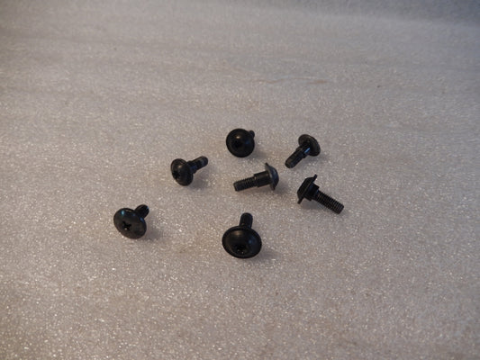 Maserati Quattroporte Front Grill Fastener Set