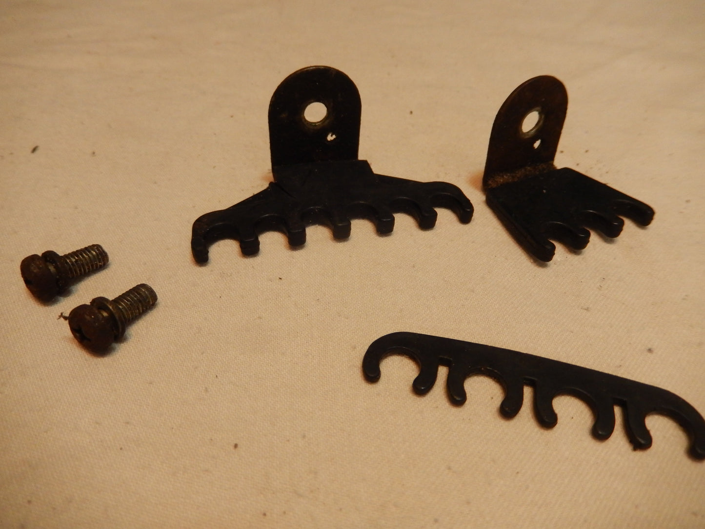 Datsun Ignition Wire Guides