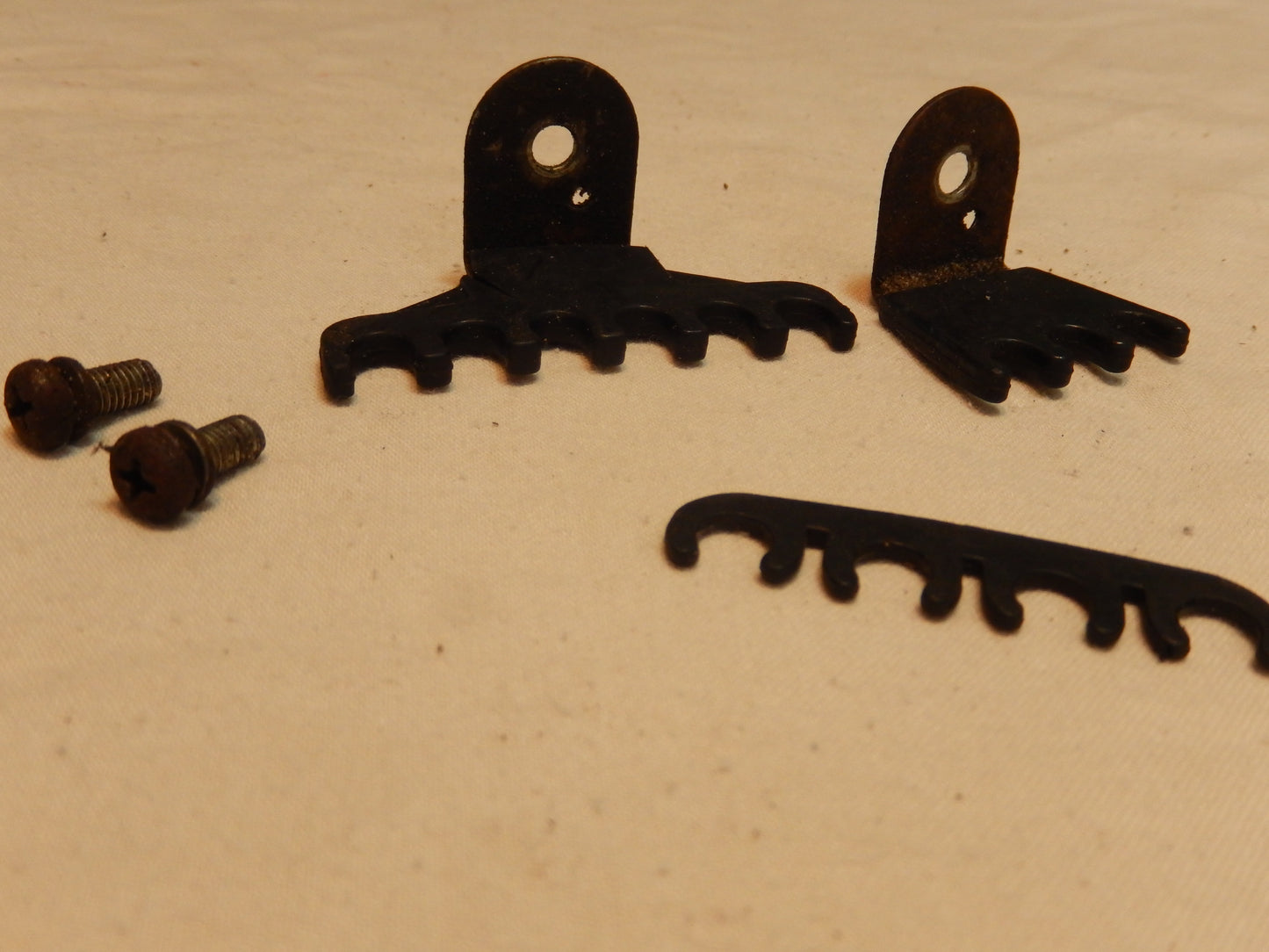 Datsun Ignition Wire Guides