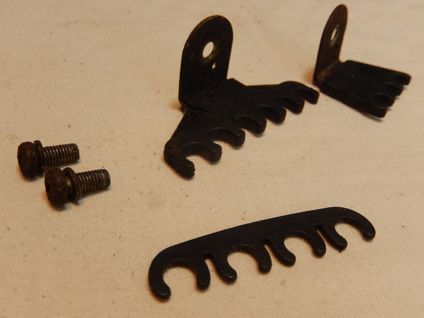 Datsun Ignition Wire Guides