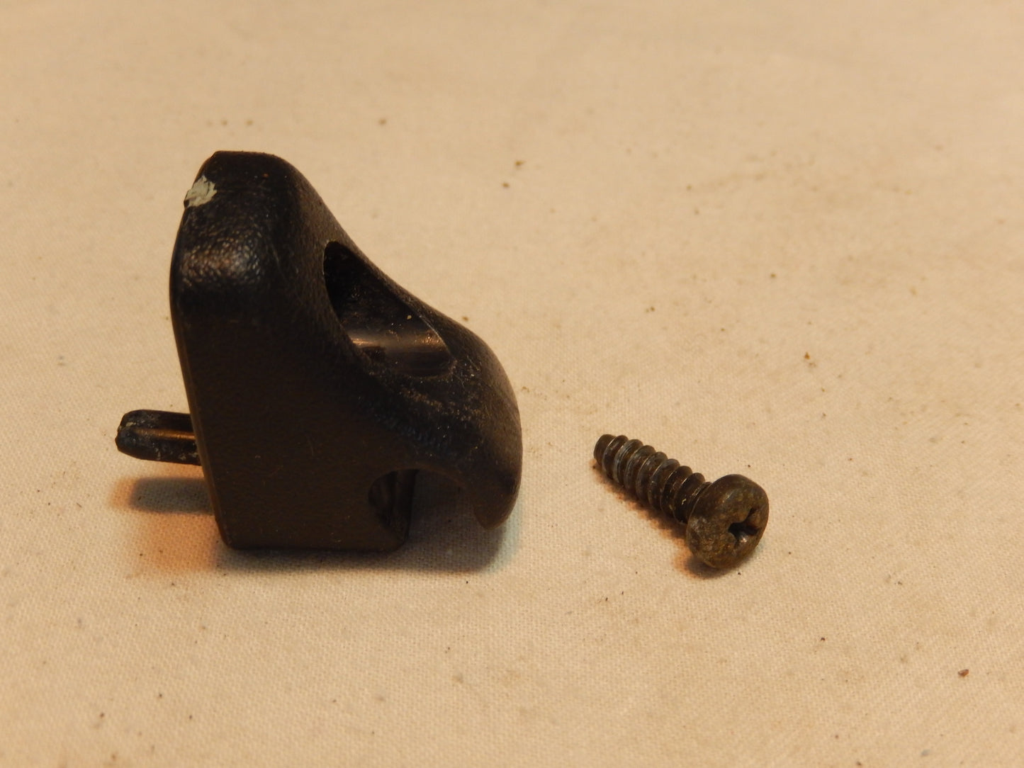 Datsun 240Z Sun Visor Clip