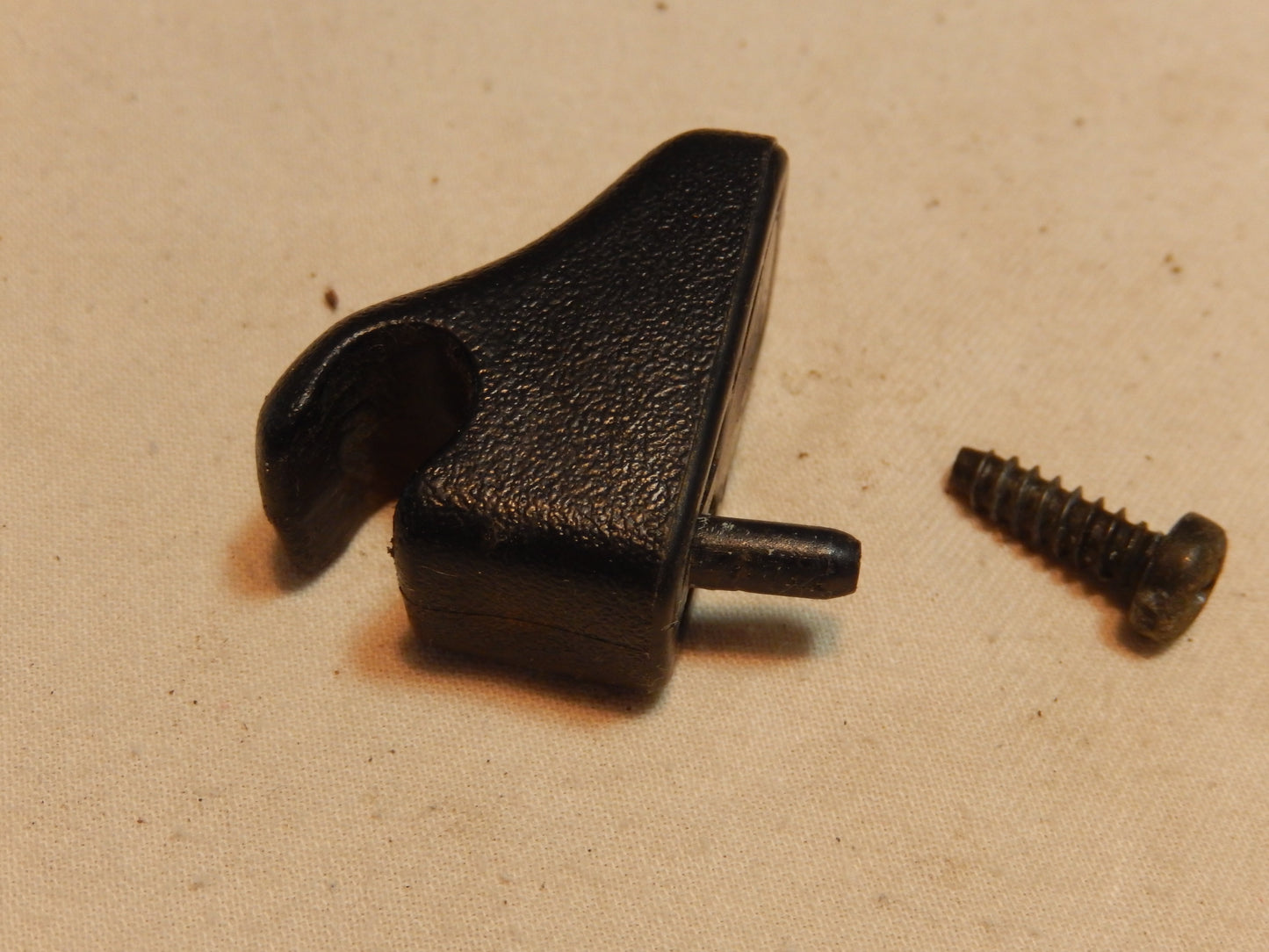 Datsun 240Z Sun Visor Clip