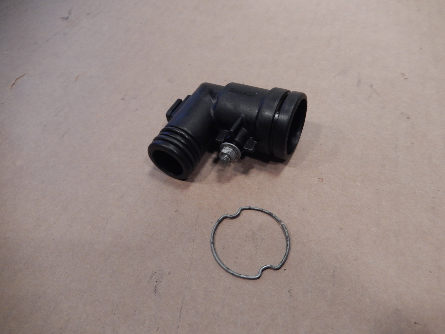Maserati Quattroporte Engine Oil Tank Breather Hose Elbow