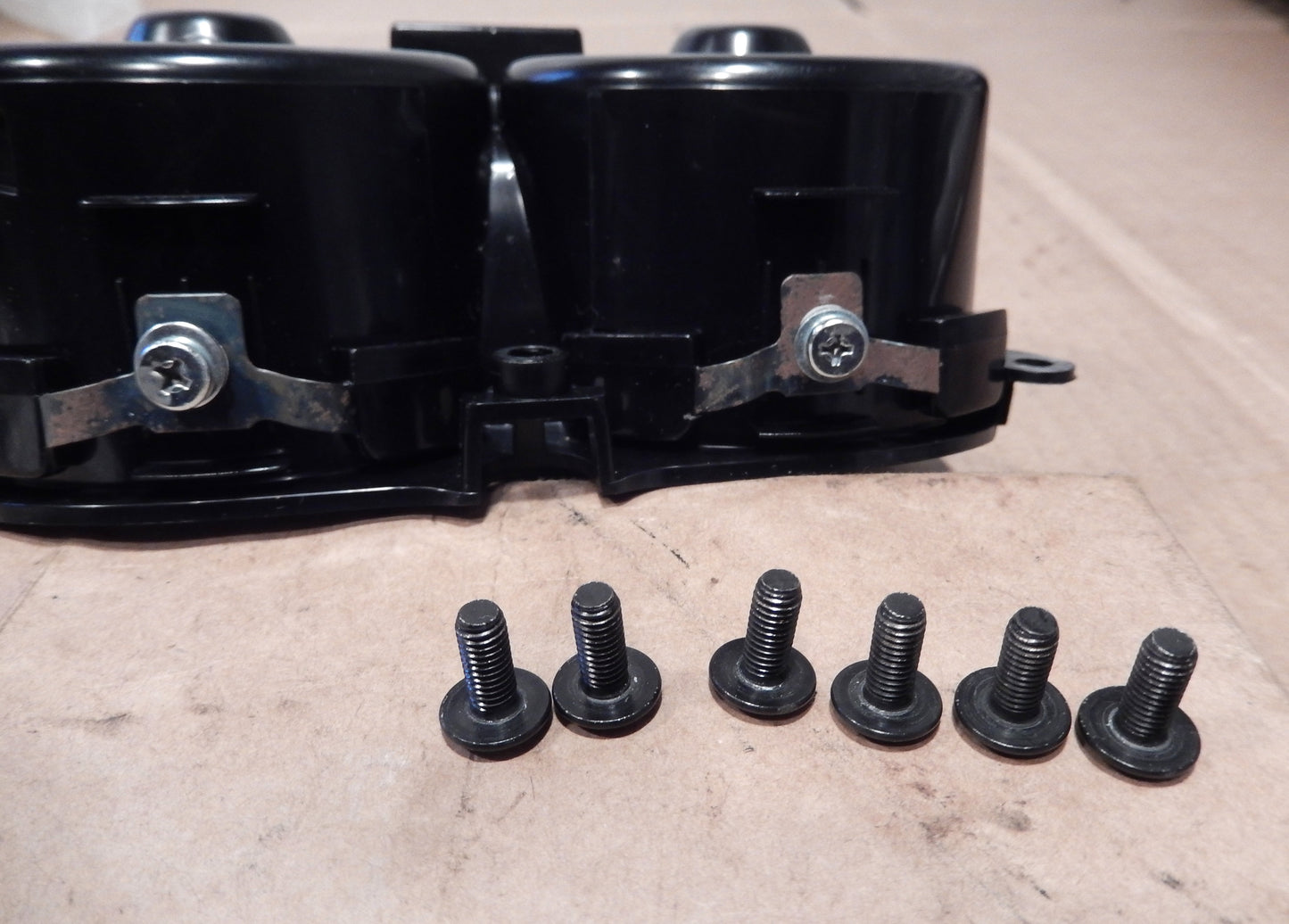 Maserati Quattroporte Center Console Dual Cup Holder