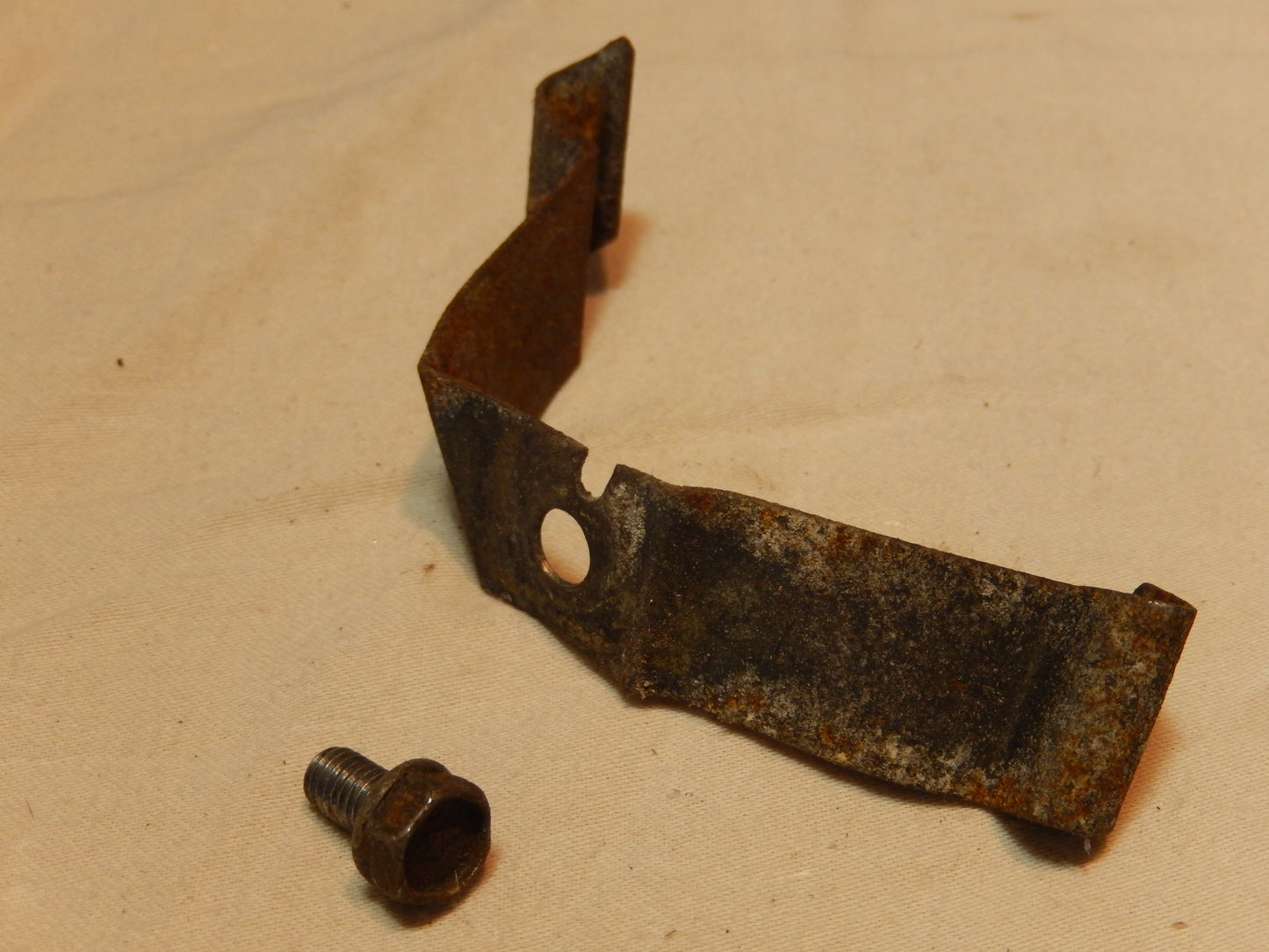 Datsun 240Z Choke Cable Guide