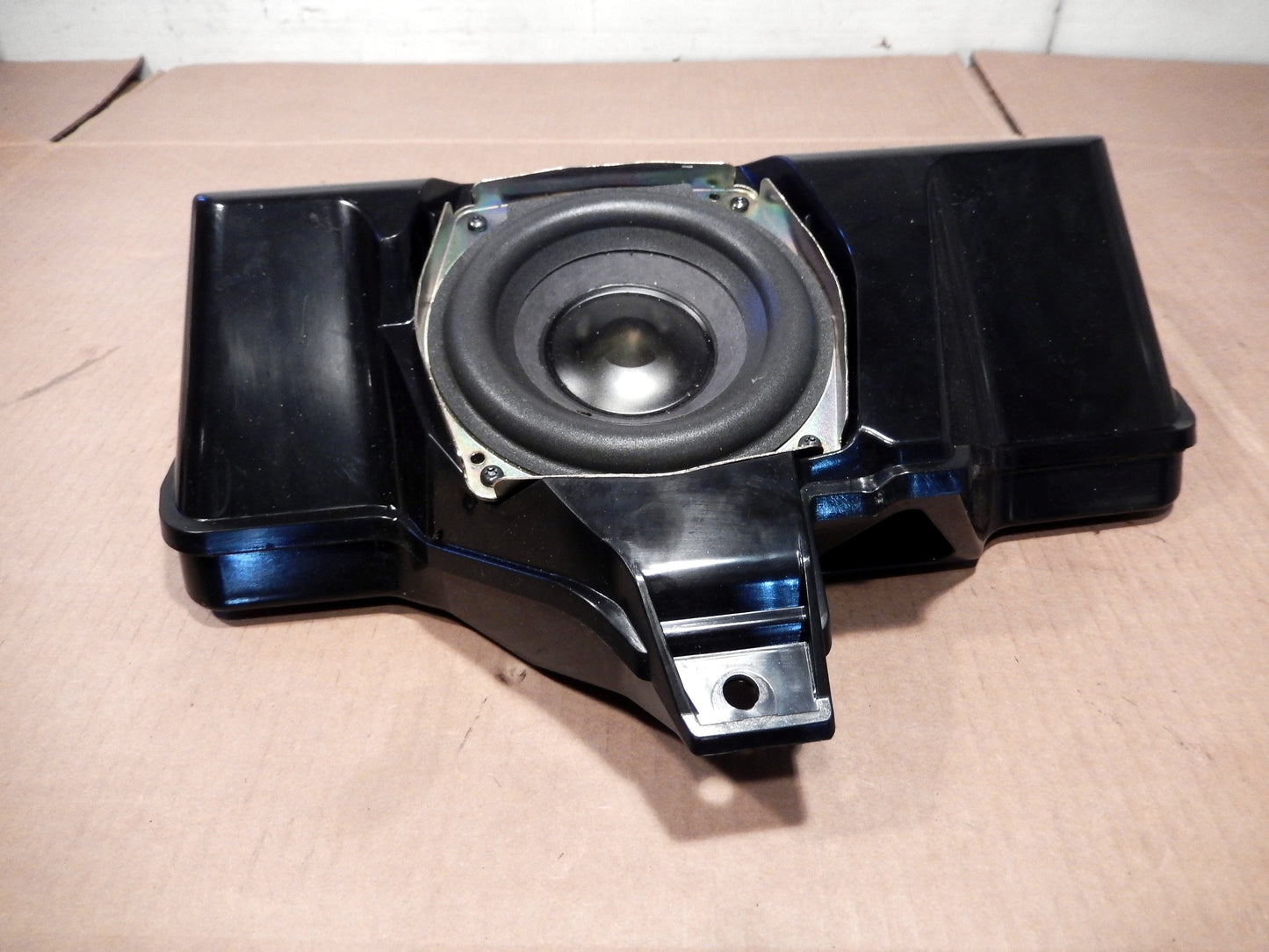 Maserati Quattroporte Front Passenger's Floor Base Speaker Box and Amp