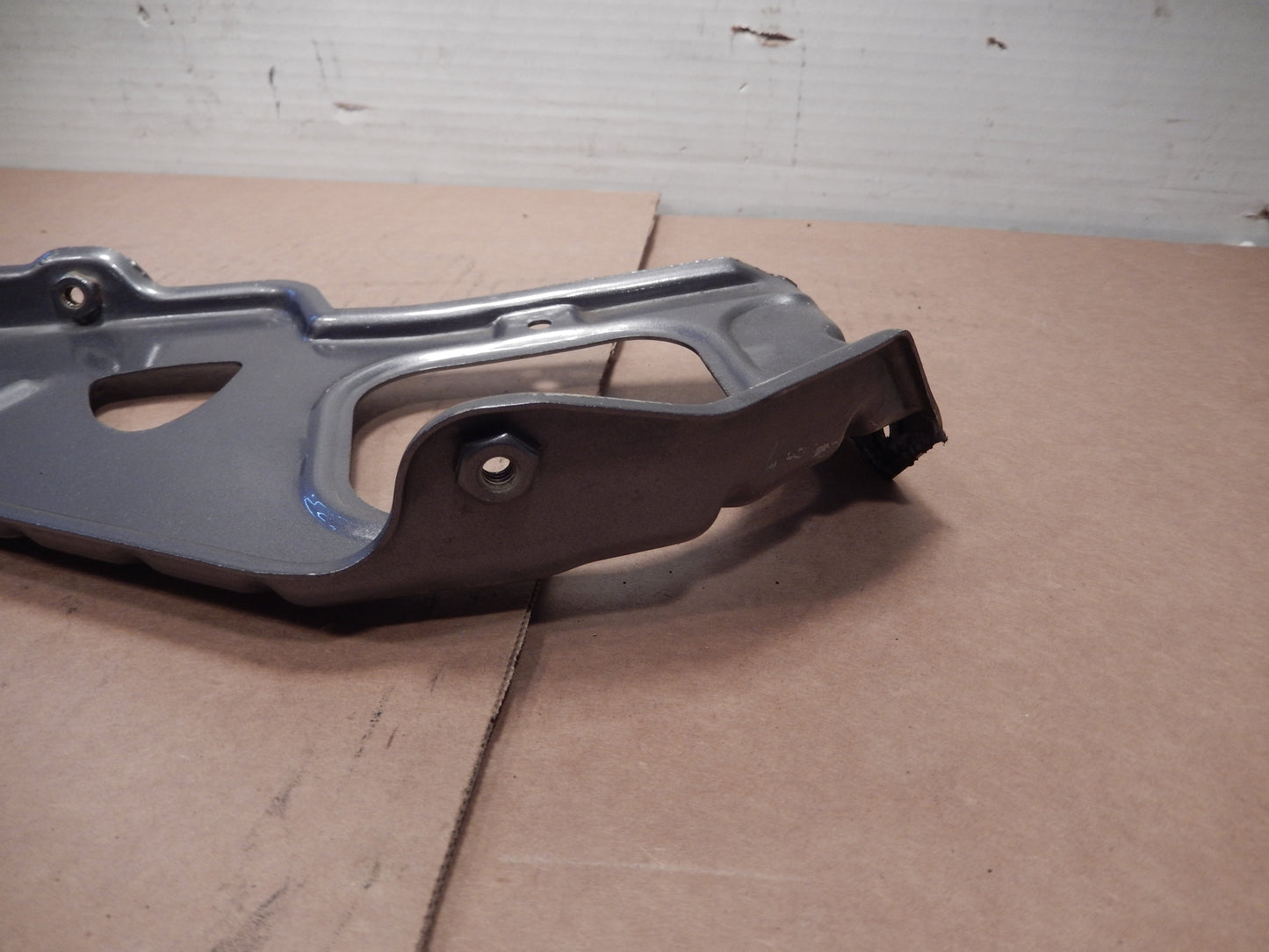 Maserati Quattroporte Front Passengers Side Head Light Base Plate