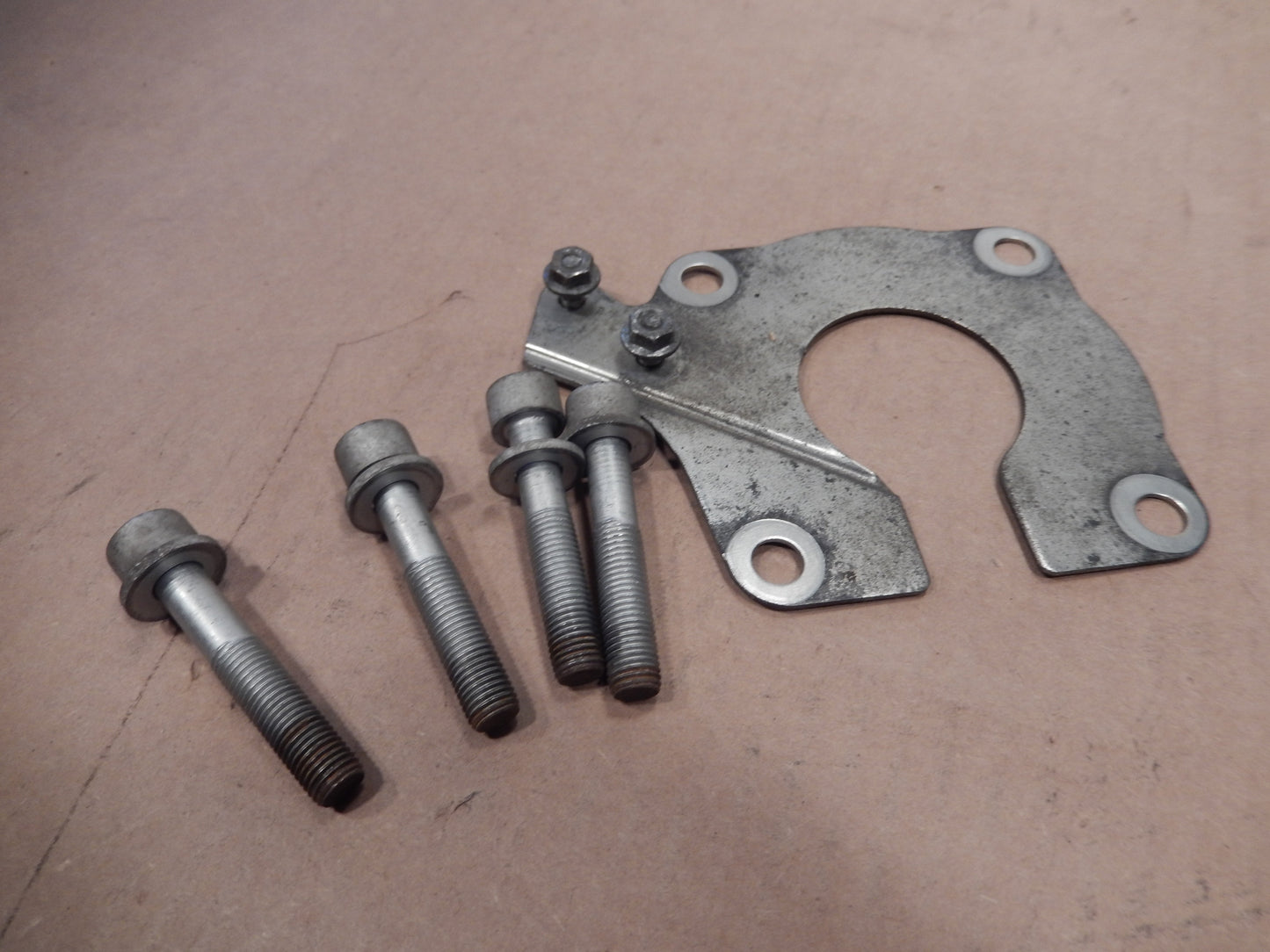 Maserati Quattroporte Front Hub Mount Kit