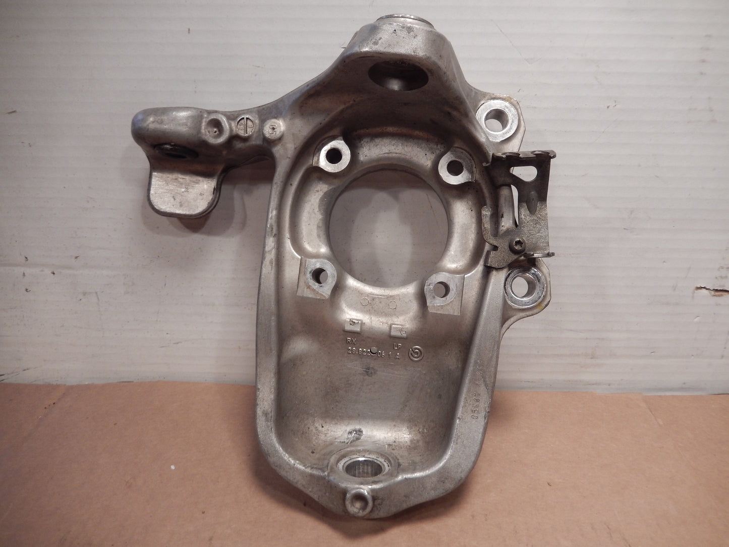 Maserati Quattroporte Front Passengers Side Hub Knuckle