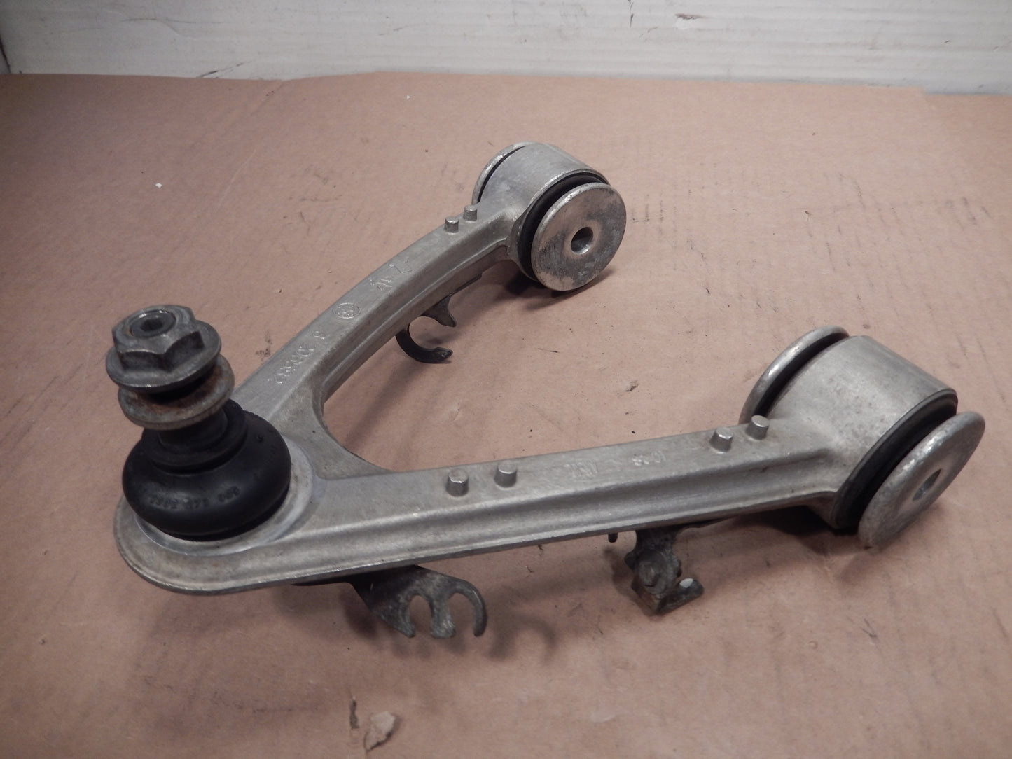 Maserati Quattroporte Front Passengers Suspension Upper A-Arm