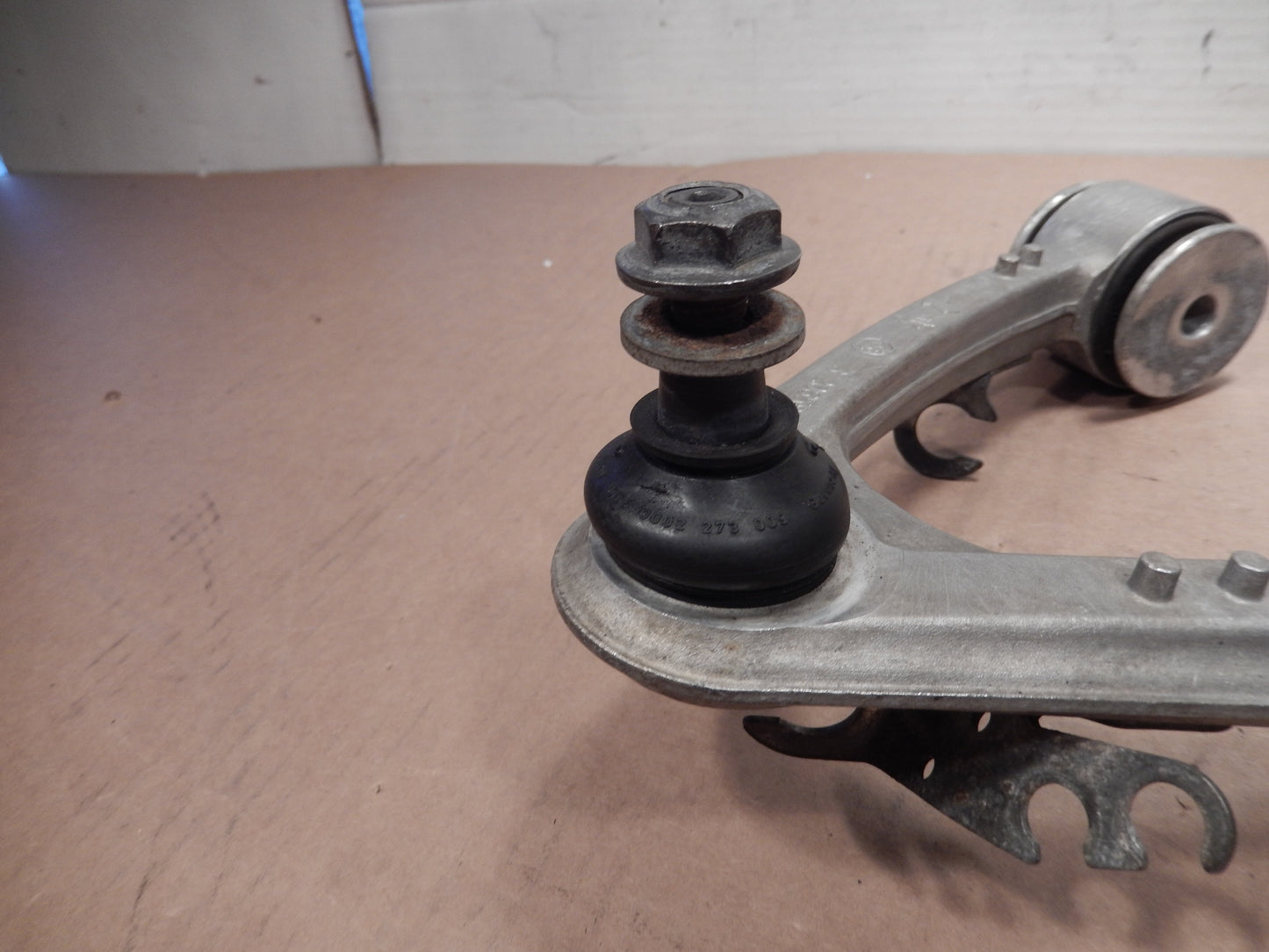 Maserati Quattroporte Front Passengers Suspension Upper A-Arm