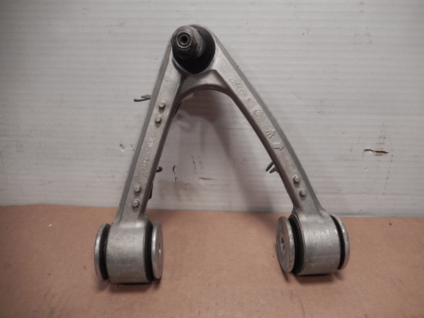 Maserati Quattroporte Front Passengers Suspension Upper A-Arm