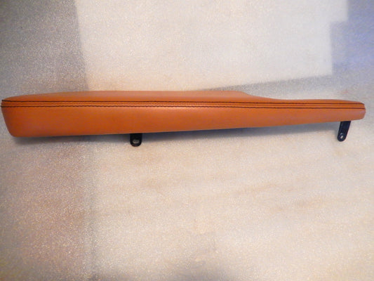 Maserati Quattroporte M139 Front Driver Interior Arm Rest