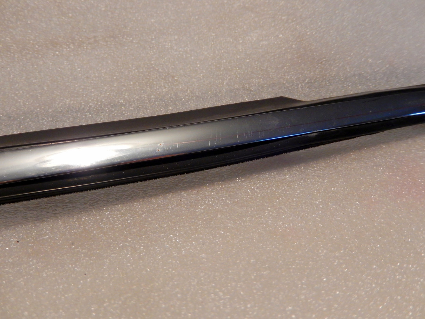 Maserati Quattroporte M139 Exterior Driver Door Window Seal and Trim