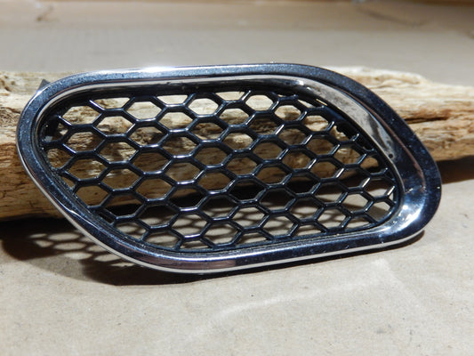 Maserati Quattroporte Front Drivers Fender Vent Grill