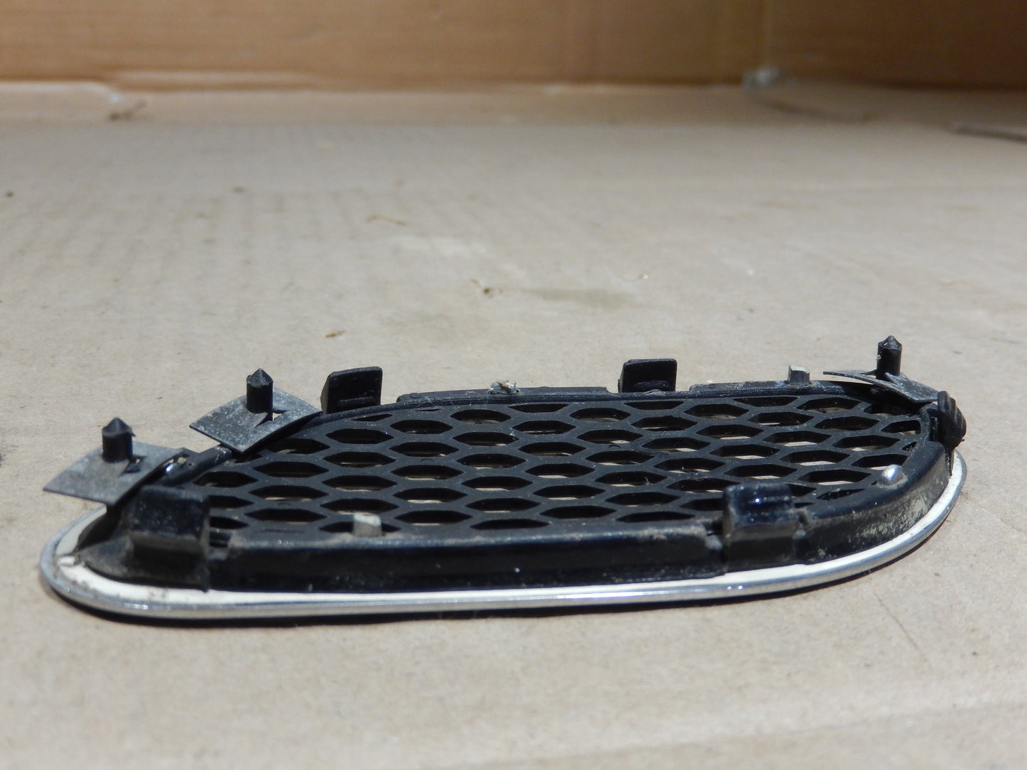 Maserati Quattroporte Front Drivers Fender Vent Grill