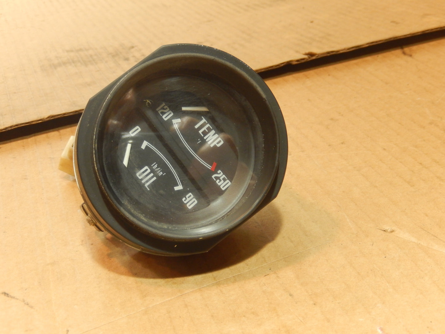 Datsun 240Z Water Temperature and Oil Pressure Gauge