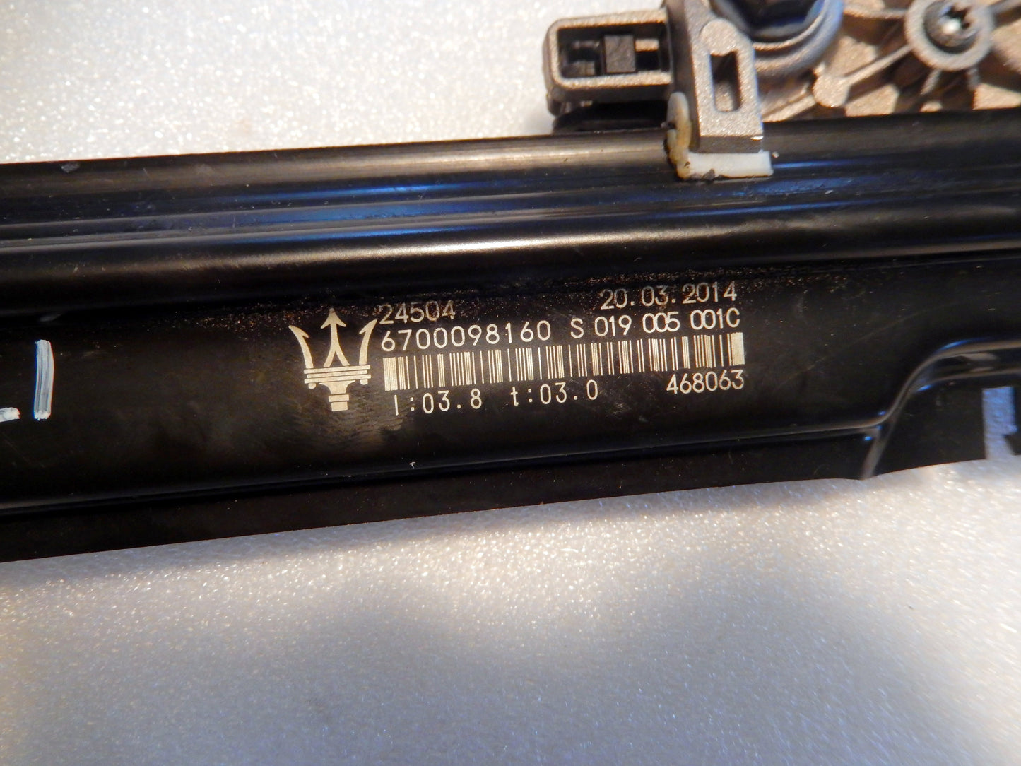 Maserati New Ghibli / Quattroporte Front Left Window Regulator