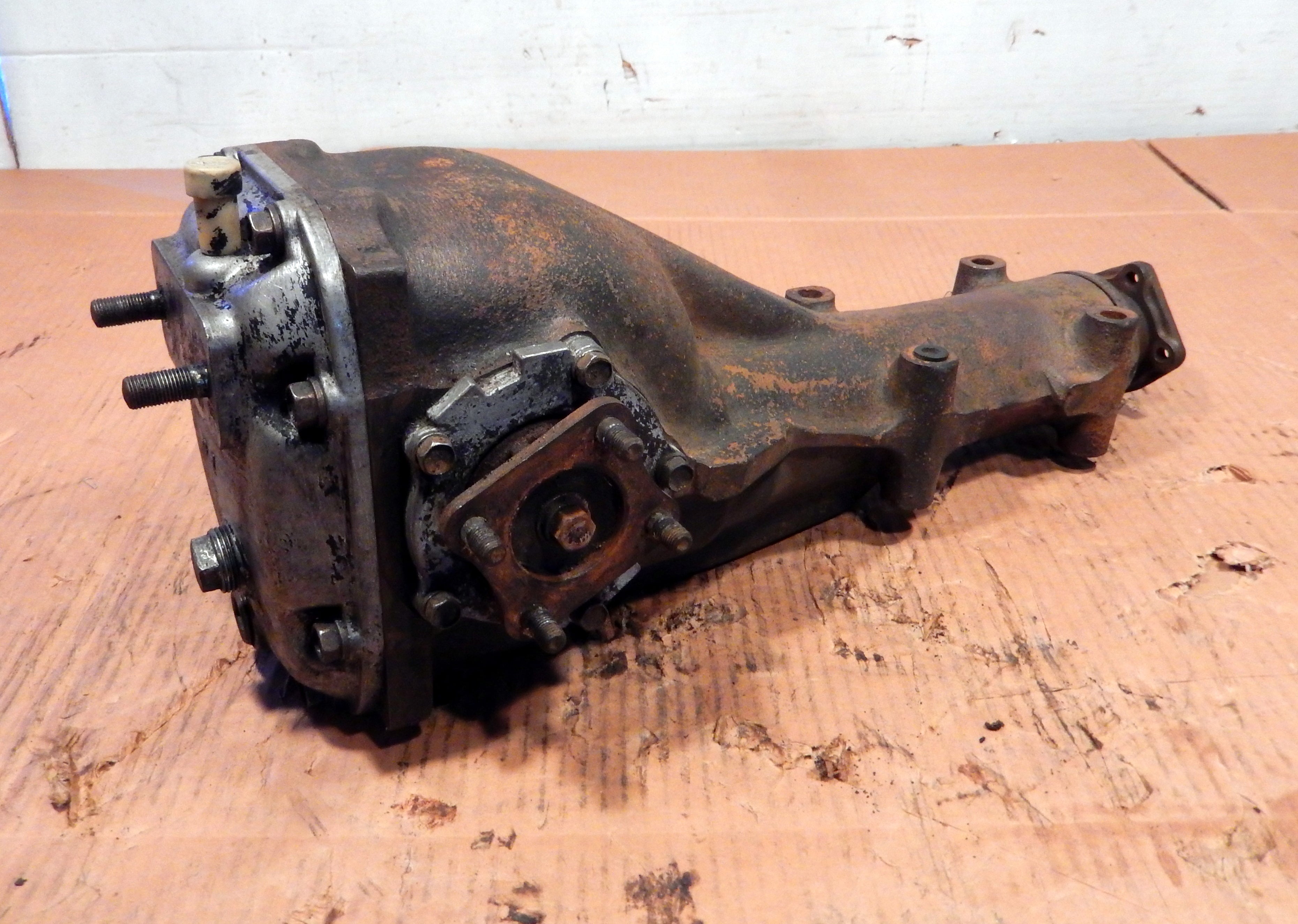 Datsun 240Z 1971-1972 Rear Differential SKU # 844 – Joeyz Datsun
