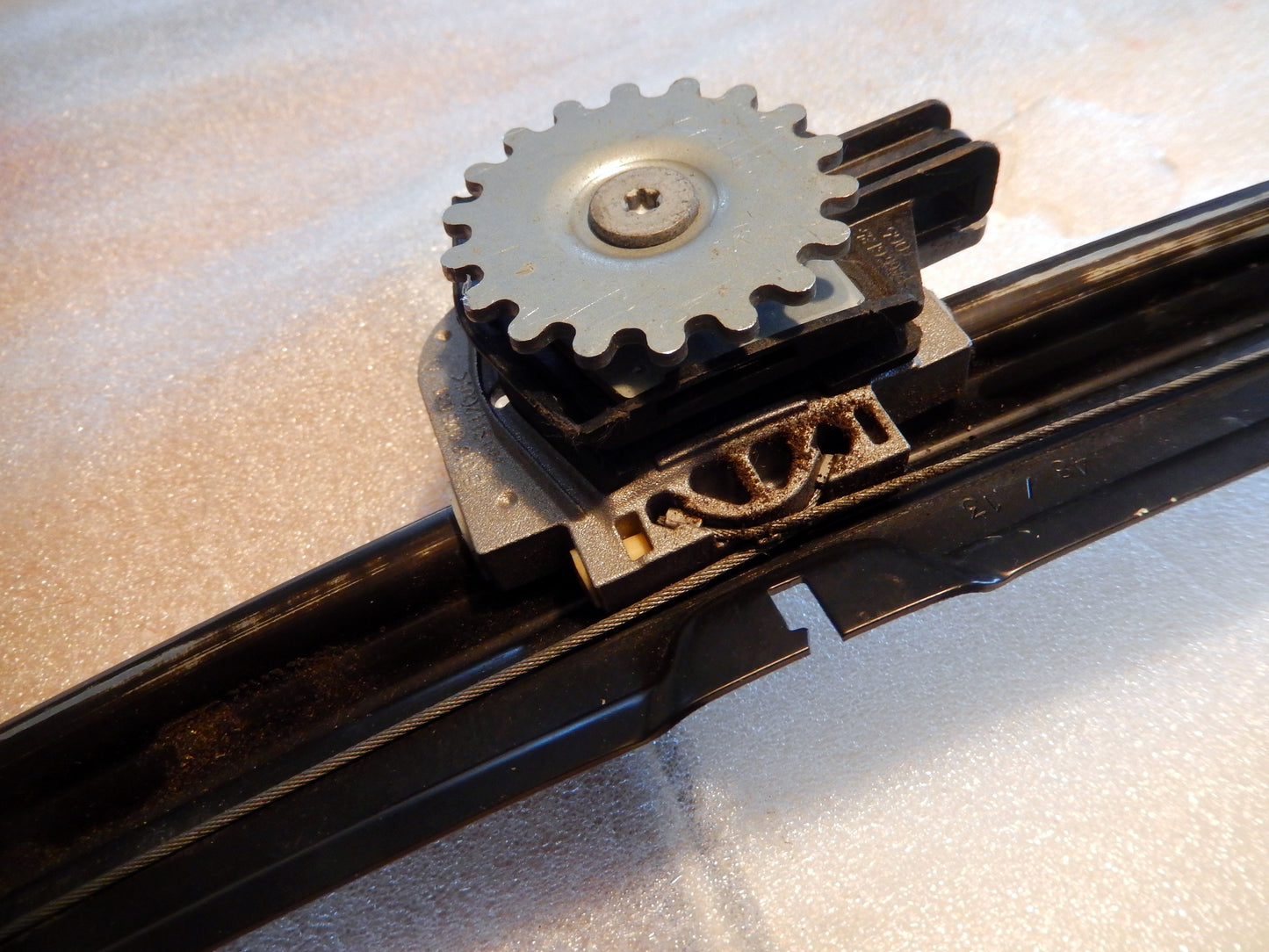 Maserati New Ghibli / Quattroporte Front Left Window Regulator