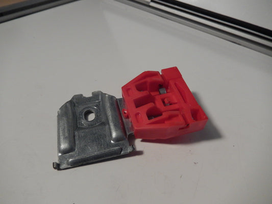 Maserati Quattroporte M-139  04 -2014 Front Driver Window Regulator Red Rail Slide Block