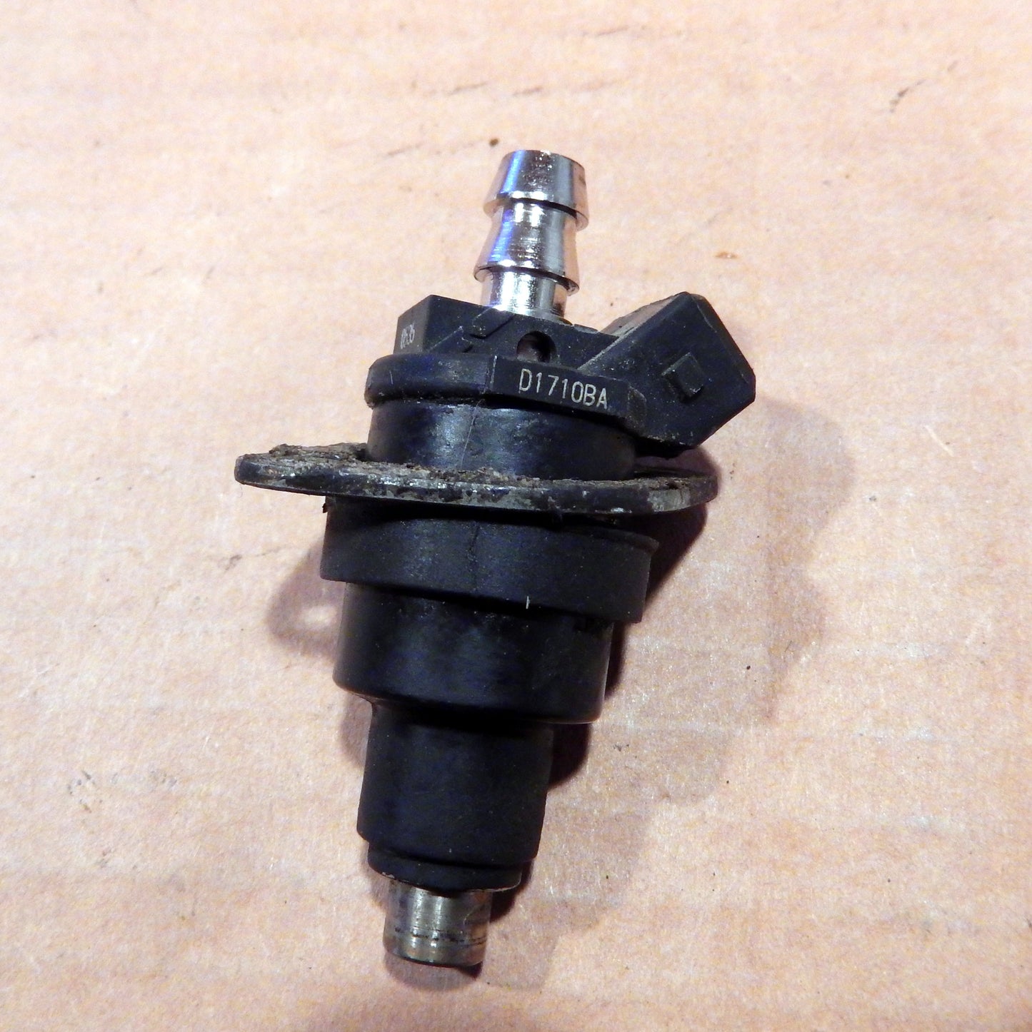Datsun 280ZX Turbo Fuel Injector
