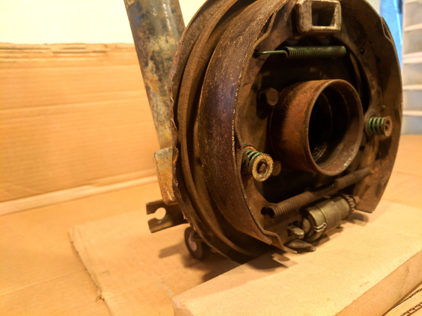 Datsun 240Z Rear Passenger's Strut and Hub Assembly