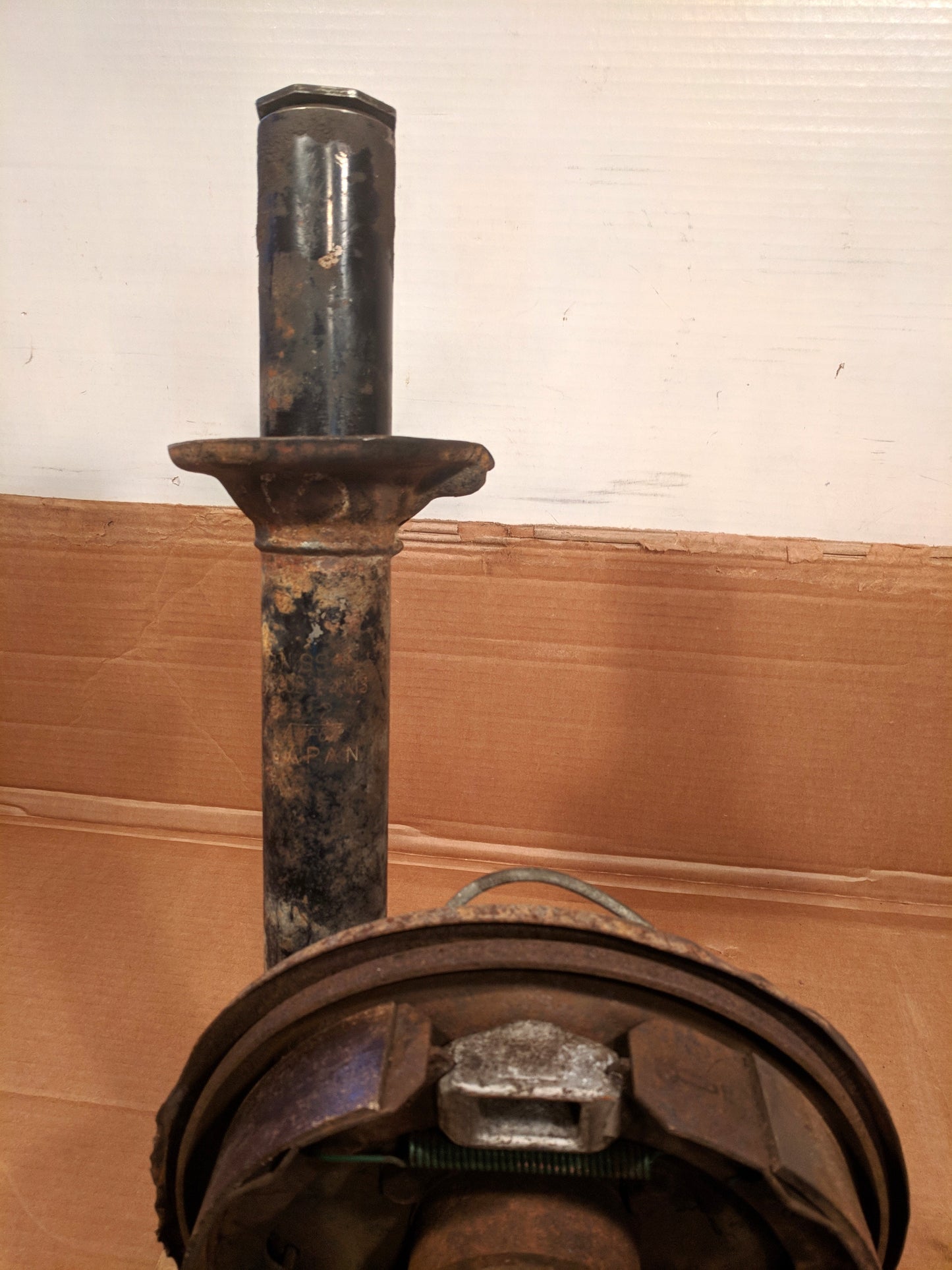 Datsun 240Z Rear Passenger's Strut and Hub Assembly