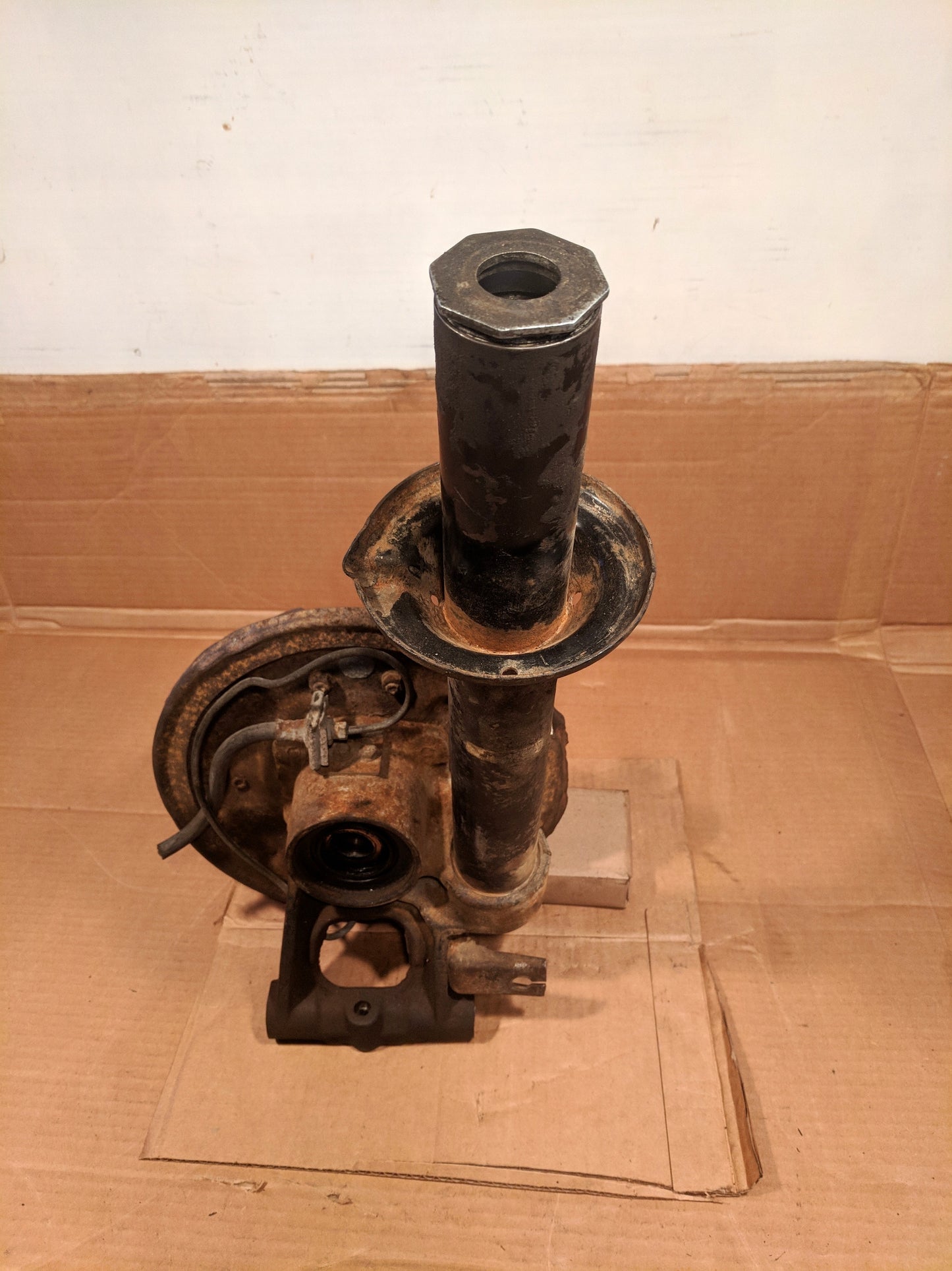 Datsun 240Z Rear Passenger's Strut and Hub Assembly