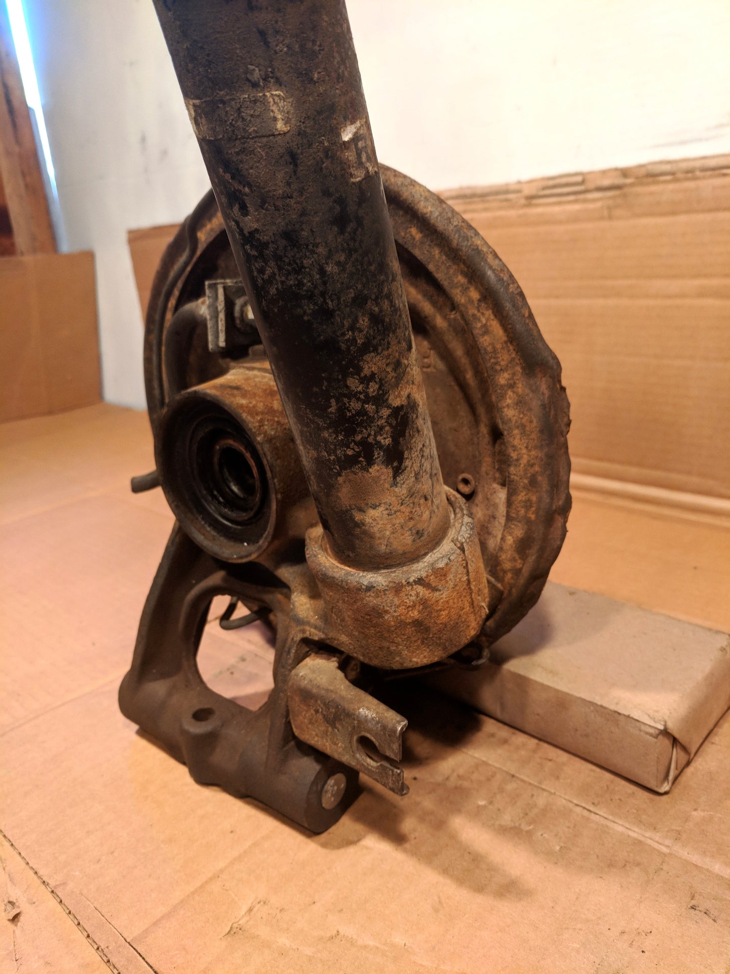 Datsun 240Z Rear Passenger's Strut and Hub Assembly