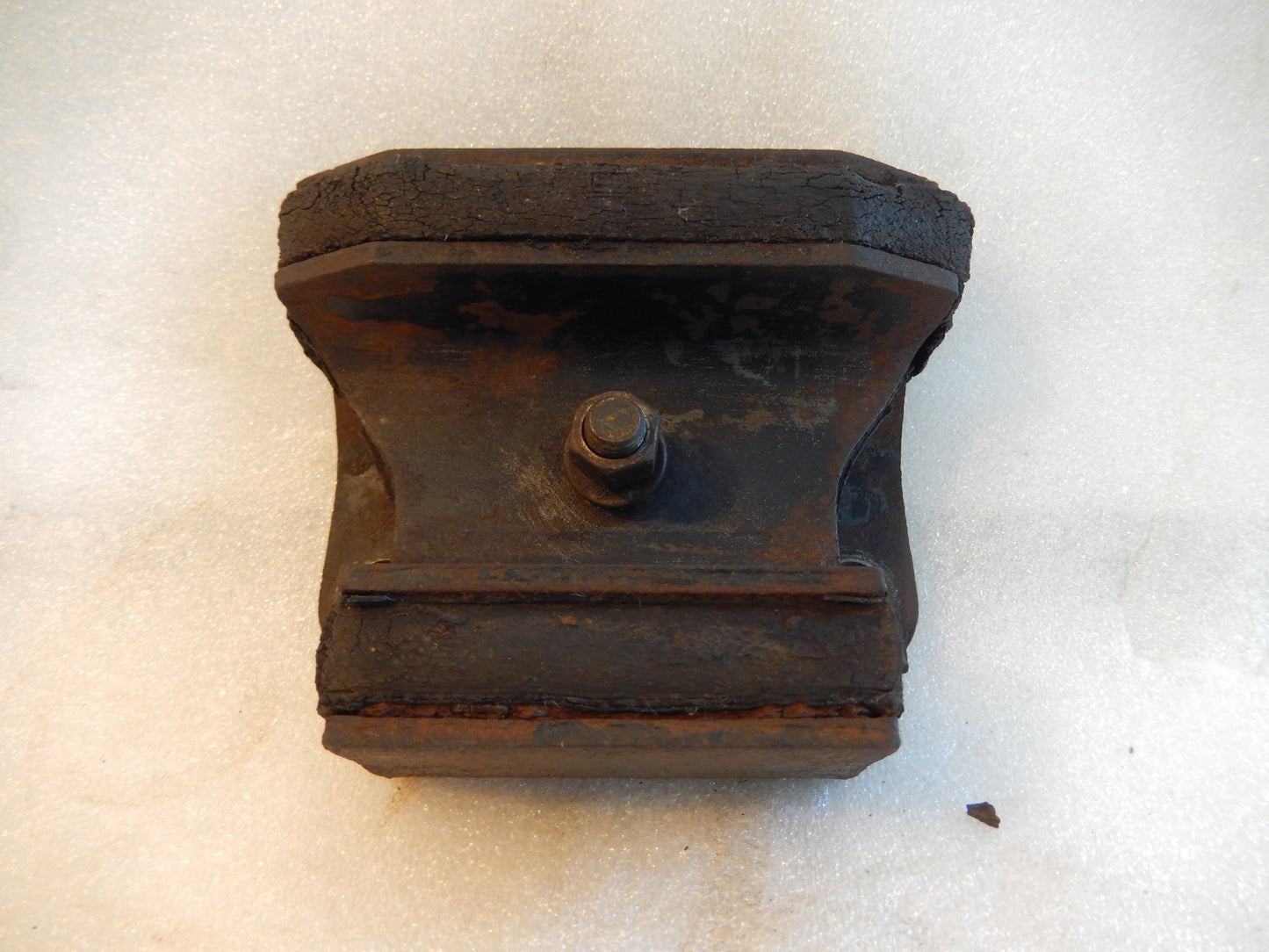 Datsun 240Z Rear Differential Mount