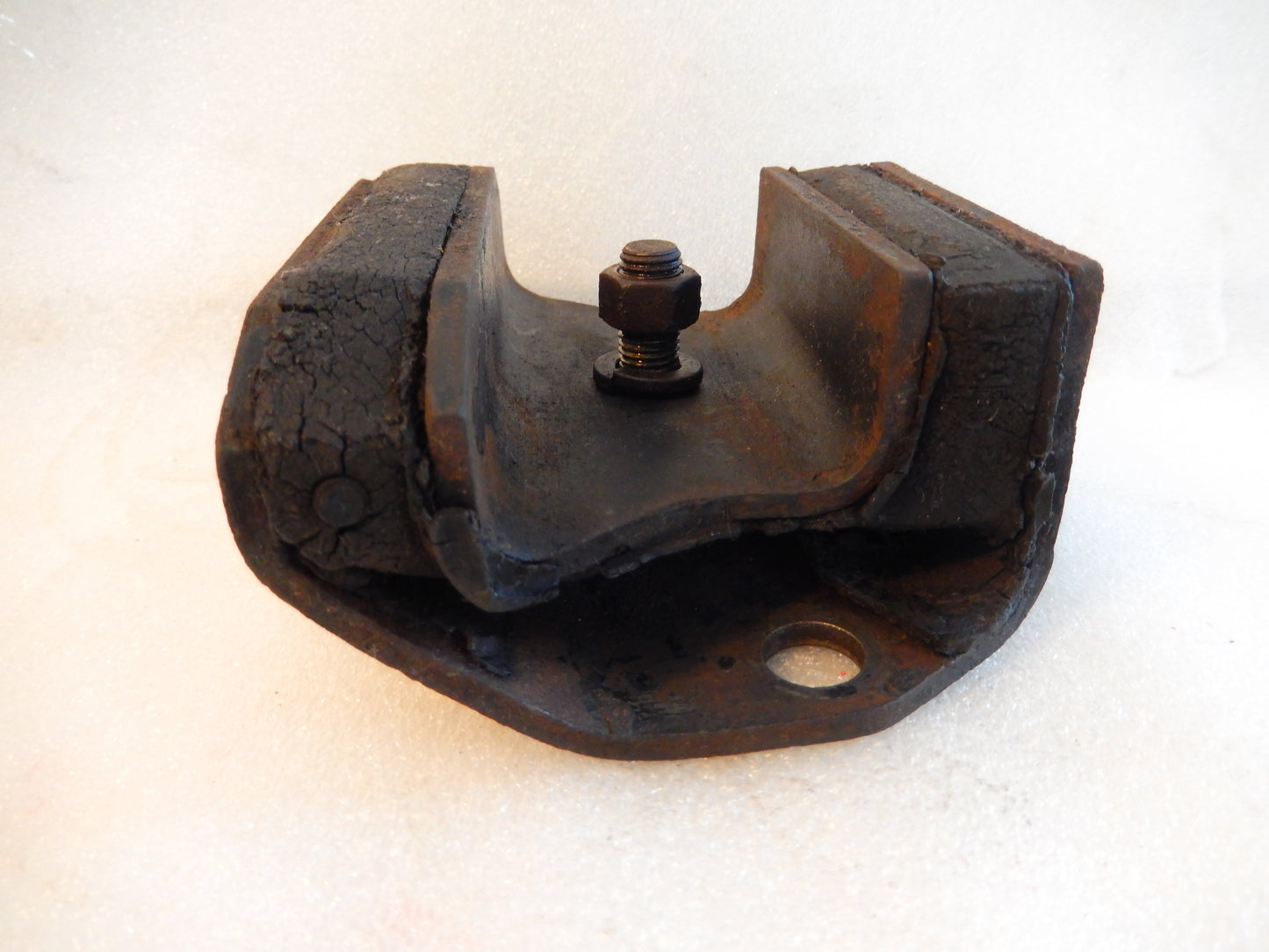 Datsun 240Z Rear Differential Mount