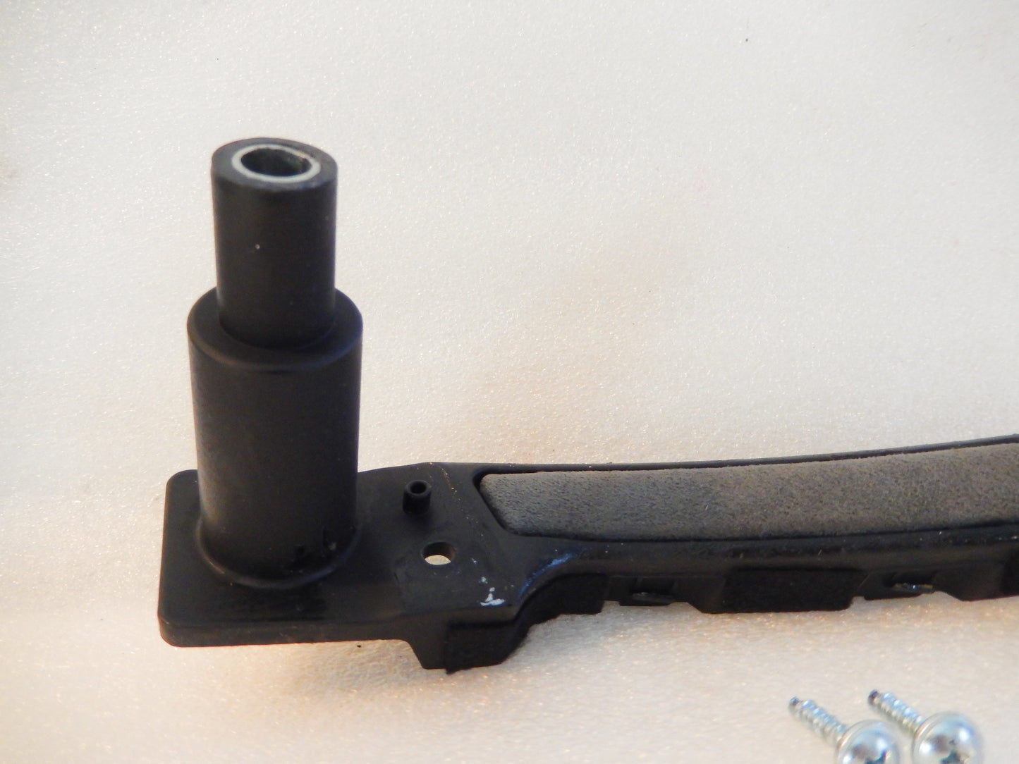 Maserati Quattroporte M139 Front Passenger Door Grab Handle Mount Post